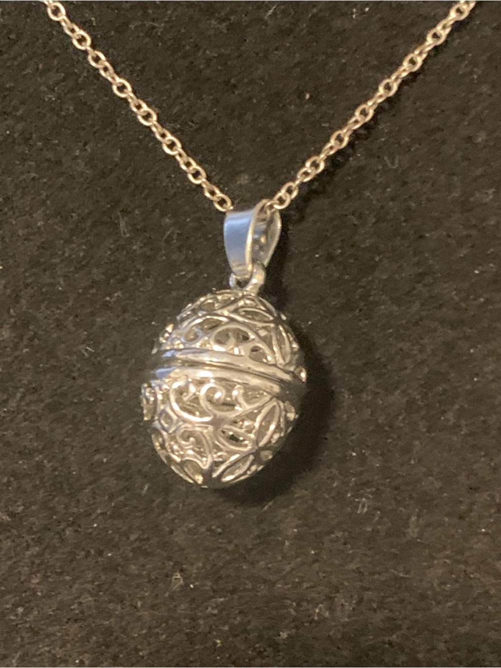Silver Filigree Egg Pendant Necklace - Unbranded